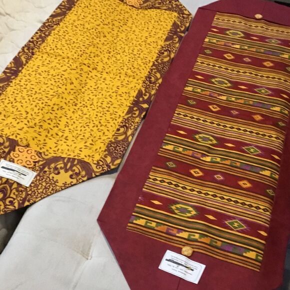 NWT Hand Crafted Set of 2 Runners - Picture 1 of 8